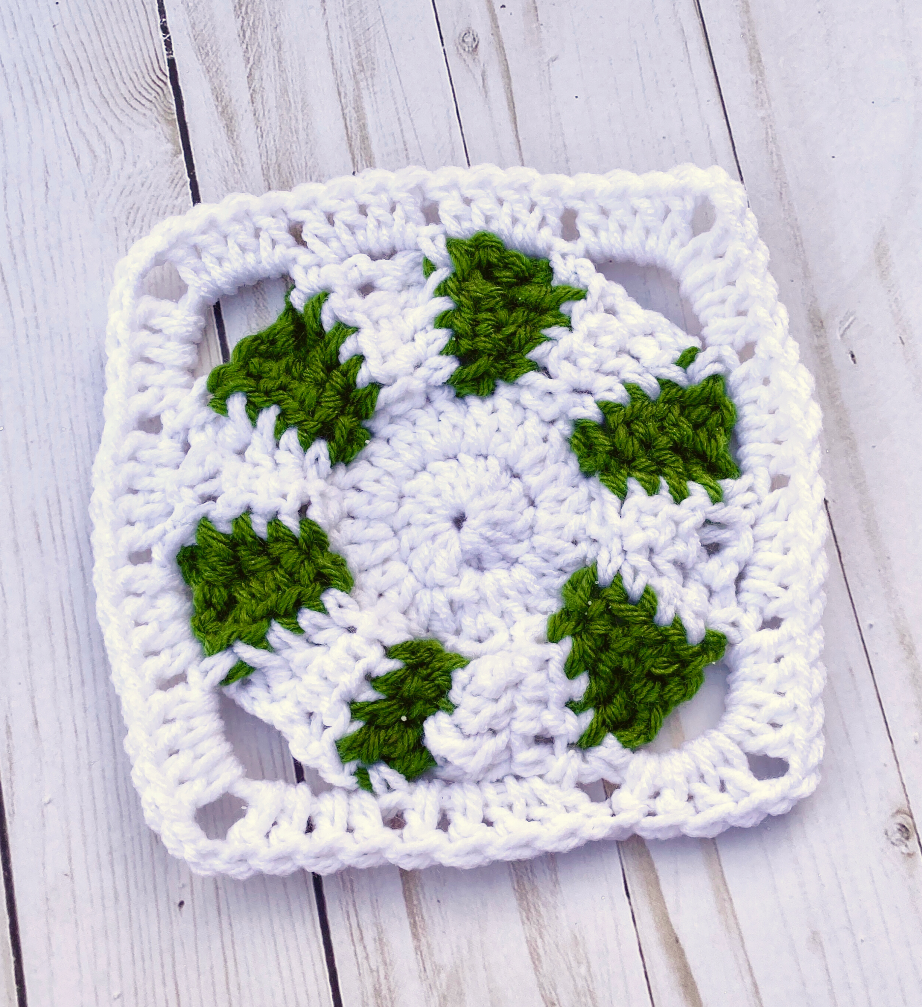 Peppermint Granny Square - Crochet Pattern ~ Crafty Kitty Crochet